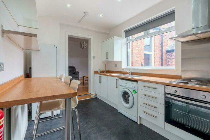 3 Bedroom Flat To Rent In Tavistock Road, Newcastle Upon Tyne, NE2