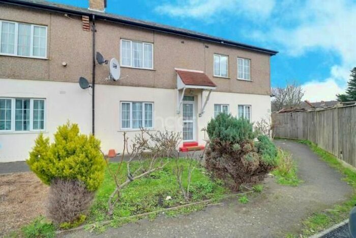 1 Bedroom Flat To Rent In Willow Tree Lane, Yeading, Hayes, UB4