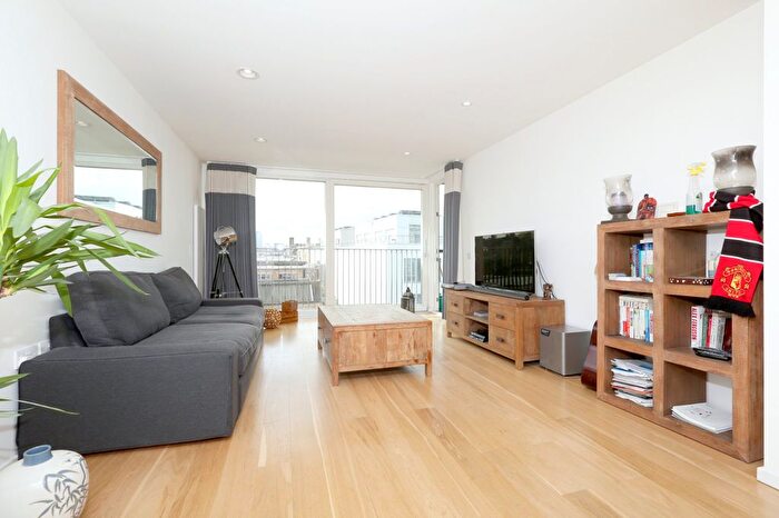 1 Bedroom Flat To Rent In Hertford Road, Islington, London, N1
