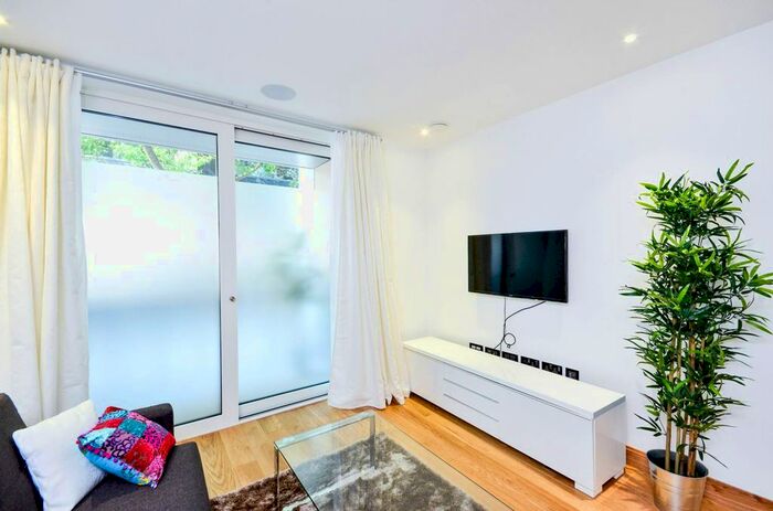 2 Bedroom Flat To Rent In The Courthouse, Westminster, London, SW1P