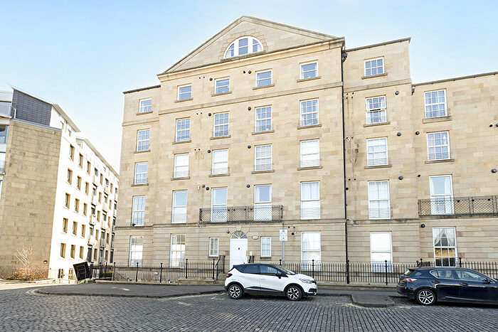 2 Bedroom Flat For Sale In (Flat ) East London Street, New Town, Edinburgh, EH7