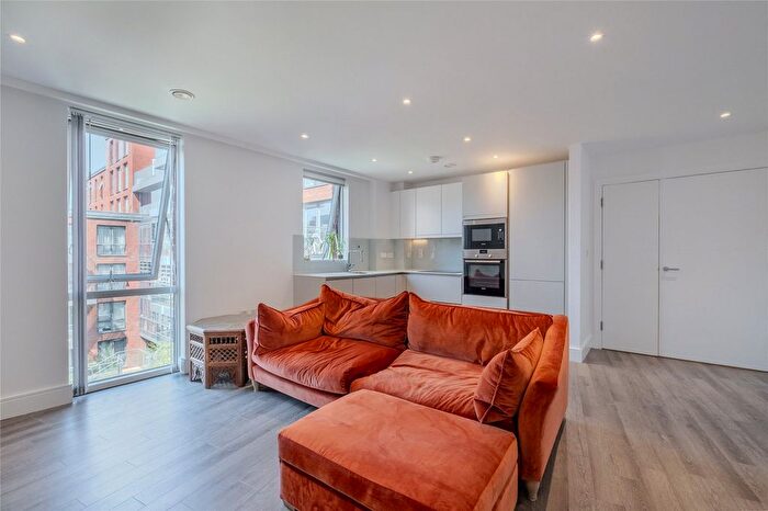 1 Bedroom Flat To Rent In Gaumont Place, London, SW2