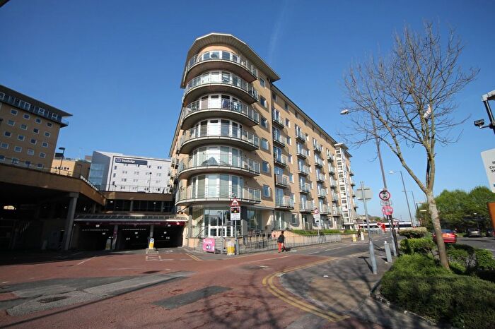 1 Bedroom Flat To Rent In Bedfont Lane, Feltham, TW13