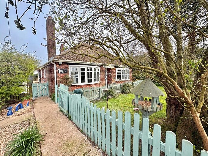 2 Bedroom Detached Bungalow For Sale In South Drove, Quadring Fen, PE11