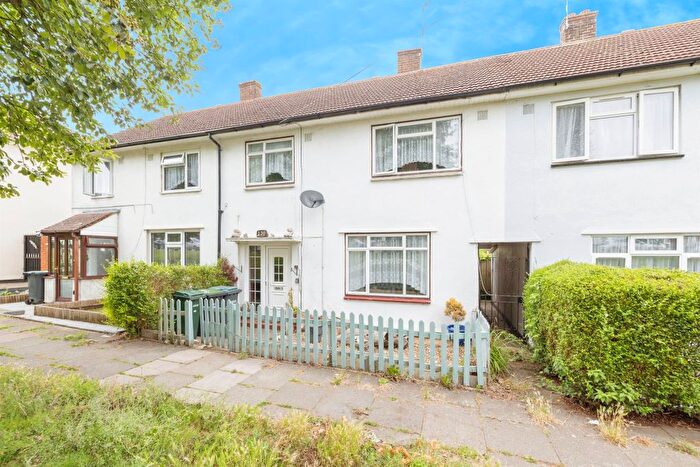 3 Bedroom Terraced House For Sale In Hayling Road, Watford, WD19
