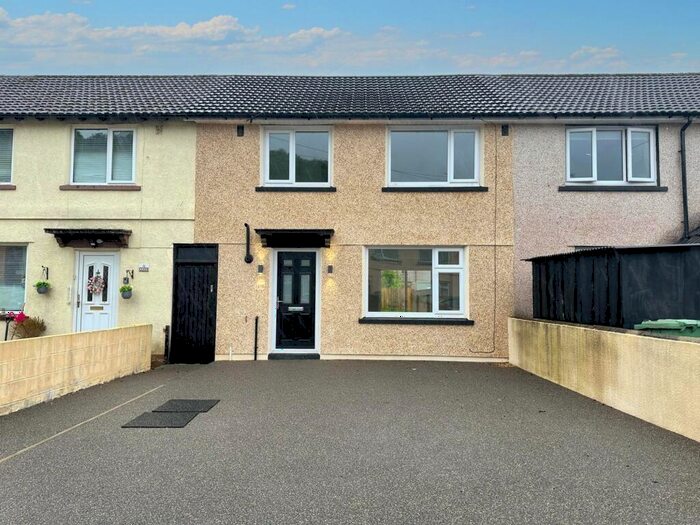 3 Bedroom Terraced House To Rent In Ty Isaf Park Avenue, Risca, NP11