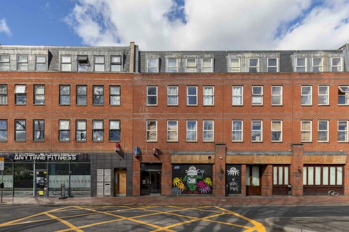 2 Bedroom Flat To Rent In Coombe Lane, London, SW20