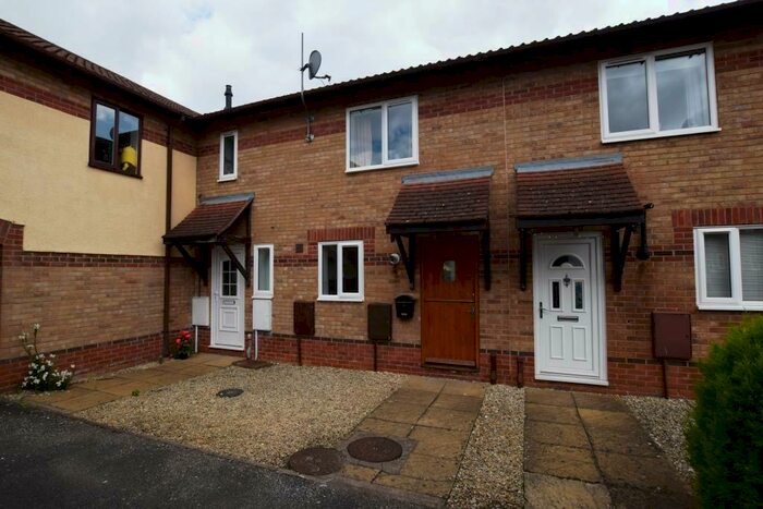 2 Bedroom Terraced House To Rent In Acorn Close, Bicester, Oxfordshire, OX26