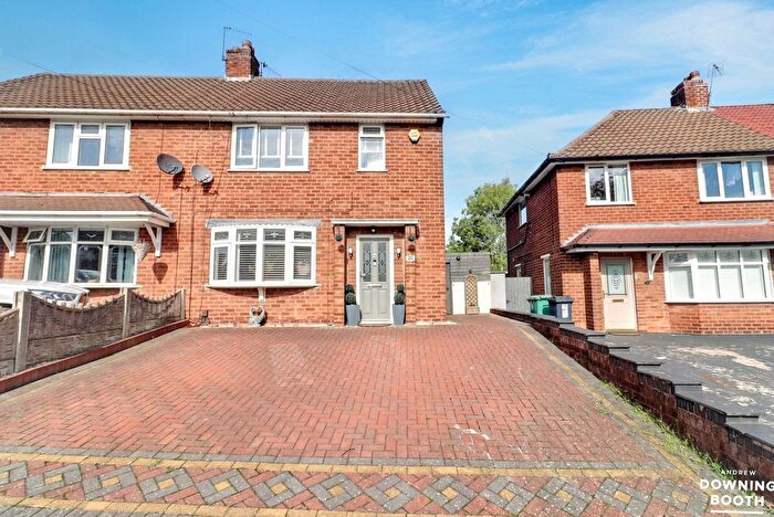 2 Bedroom Semi-Detached House For Sale In Mountbatten Road, Walsall, WS2