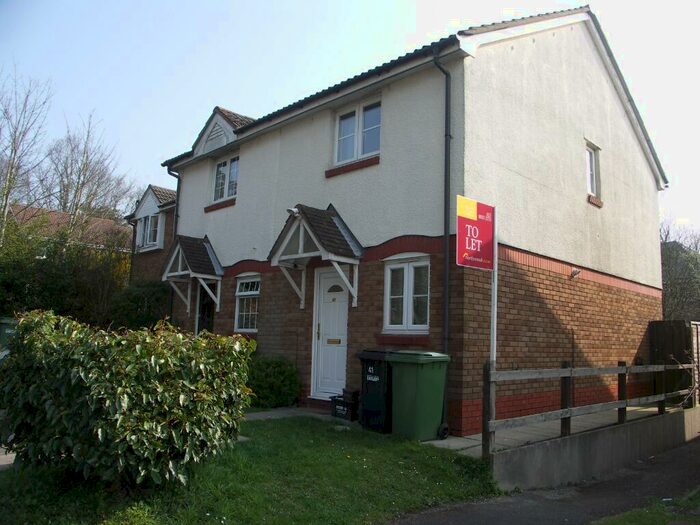 2 Bedroom End Of Terrace House To Rent In Devonshire Gardens, Burlesdon, SO31