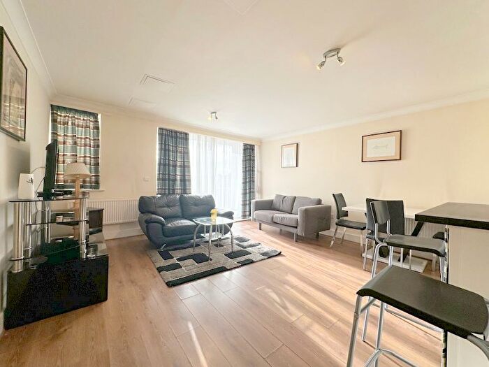 1 Bedroom Flat For Sale In North Bank, London, NW8
