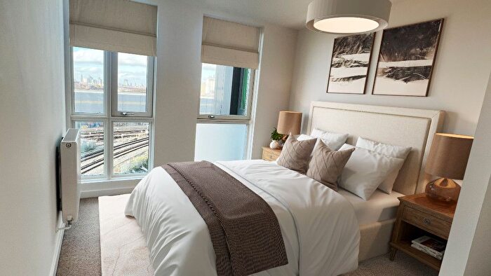 2 Bedroom Flat For Sale In Tundleys Road, Deptford, SE8