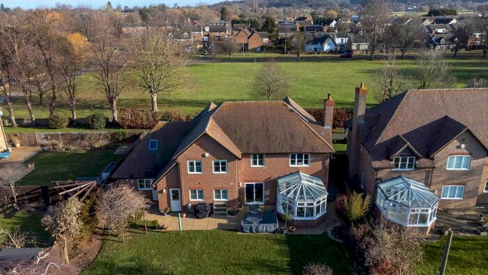 5 Bedroom Property For Sale In The Cloches, Beeston, Sandy, SG19