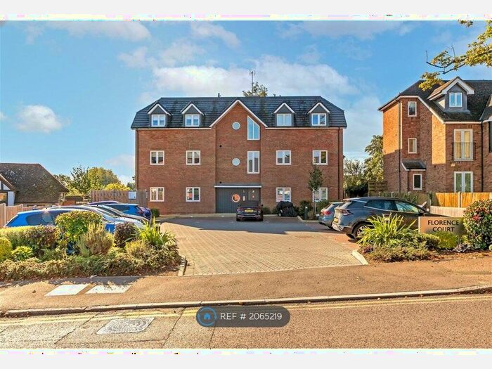 2 Bedroom Flat To Rent In Florence Court, Knebworth, SG3