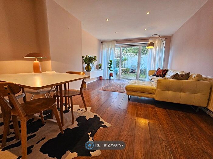 2 Bedroom Terraced House To Rent In Moody Street, London, E1