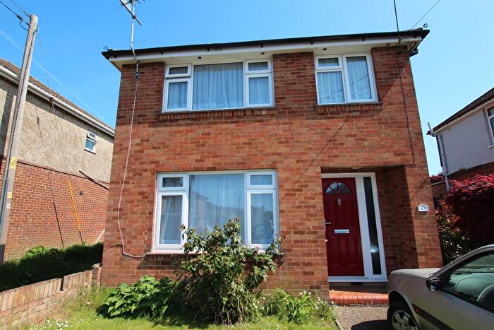 3 Bedroom Detached House For Sale In Drake Road, Bishopstoke, Eastleigh, SO50