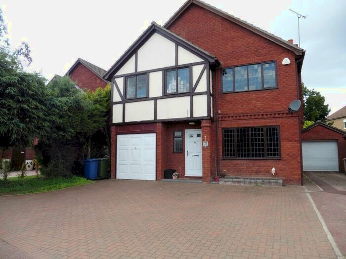 4 Bedroom Detached House To Rent In Fir Tree Close, Grays, RM17