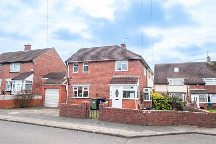 3 Bedroom Semi-Detached House For Sale In Henley Road, Grindon, Sunderland, SR4