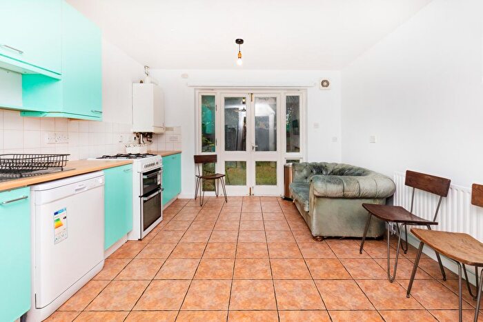 4 Bedroom Town House To Rent In Keyworth Close, Lower Clapton - Hackney, London, E5