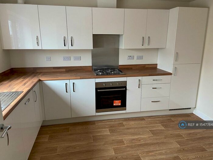 3 Bedroom Semi-Detached House To Rent In School Street, Thurnscoe, Rotherham, S63