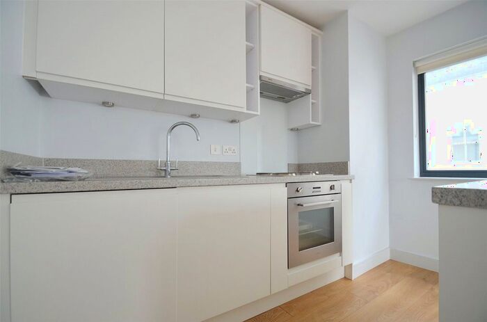 1 Bedroom Flat To Rent In Manor Place, Sutton, SM1