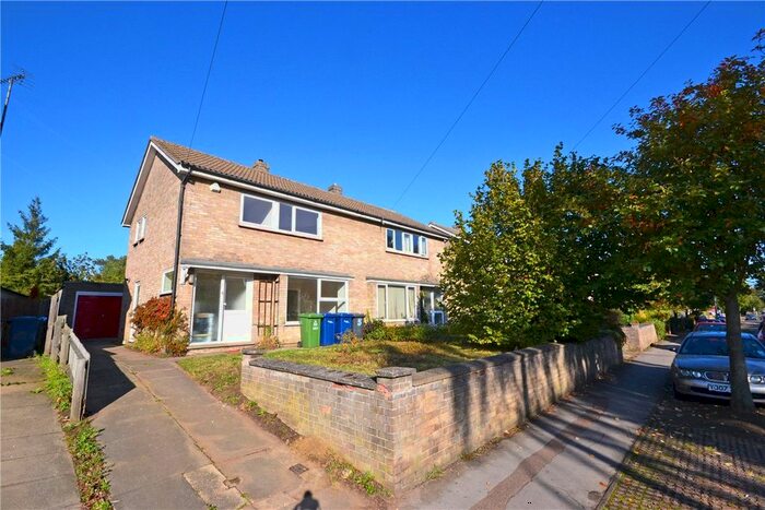 3 Bedroom Semi-Detached House To Rent In Carlton Way, Cambridge, CB4