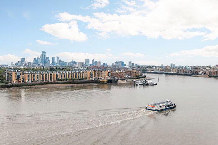 3 Bedroom Flat For Sale In Anchorage Point, Cuba Street, E14