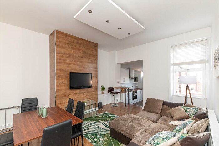 4 Bedroom Maisonette To Rent In Rokeby Terrace, Heaton, Newcastle Upon Tyne, NE6
