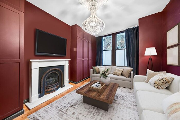 1 Bedroom Flat For Sale In Heyford Avenue, London, SW8