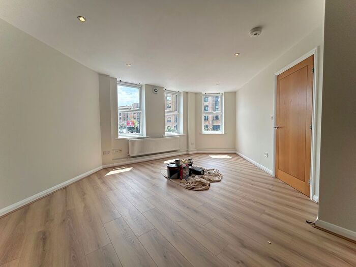 2 Bedroom Flat To Rent In Hexagon House, SM6