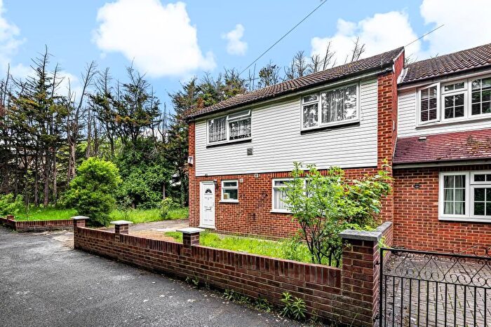 4 Bedroom Property For Sale In Staines Road East, Sunbury, TW16