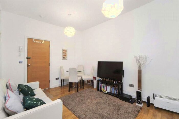 1 Bedroom Apartment To Rent In Buckland Crescent, Belsize Park, London, NW3
