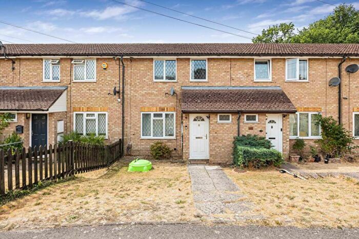 3 Bedroom Terraced House For Sale In Scott Close, Emmer Green, Reading, Berkshire, RG4
