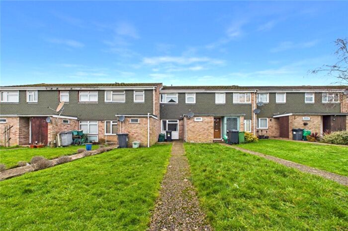 3 Bedroom Terraced House To Rent In Browning Close, Thatcham, Berkshire, RG18