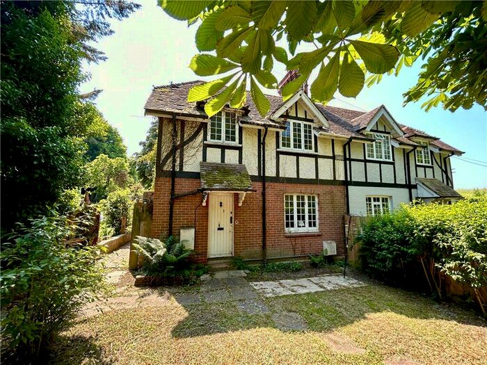 3 Bedroom Semi-Detached House For Sale In Epsom Road, West Clandon, Guildford, GU4