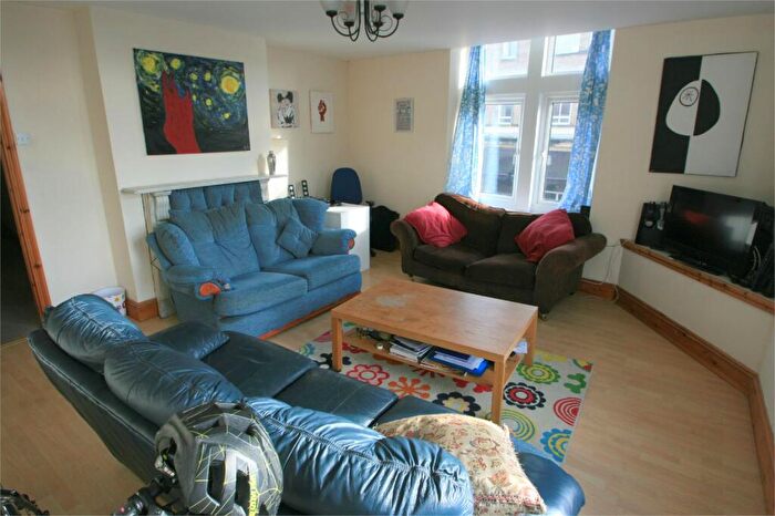 2 Bedroom Apartment To Rent In North Street, Bedminster, Bristol, BS3