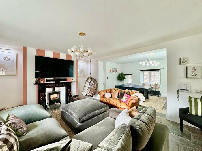5 Bedroom Detached House For Sale In Elburton, Plymouth, PL9