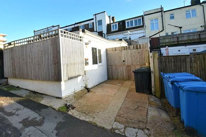 1 Bedroom Bungalow To Rent In Longridge Avenue, BN2
