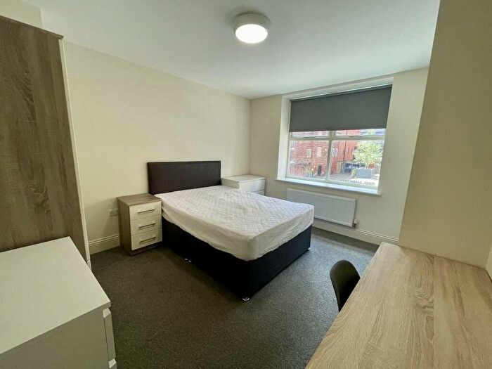 1 Bedroom Flat To Rent In Flat, St James Row, S1