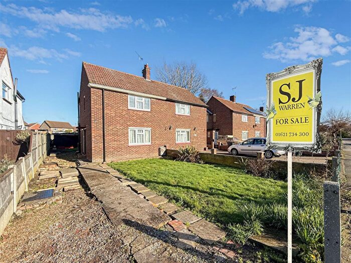 2 Bedroom Property For Sale In Orchard Road, Burnham-On-Crouch, CM0