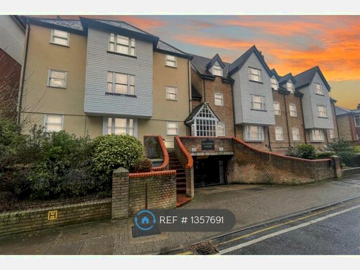 2 Bedroom Flat To Rent In St Peter's Street, Colchester, CO1