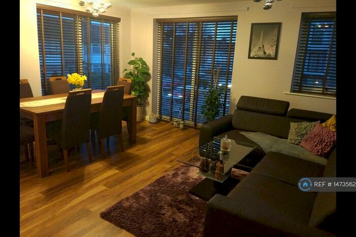 2 Bedroom Flat To Rent In Cromwell Road, Cambridge, CB1