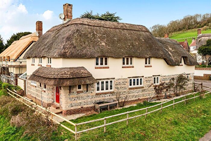 5 Bedroom Detached House For Sale In West Mead, Bridport, DT6