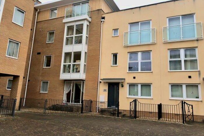 2 Bedroom Flat To Rent In Richmond Court, Exeter, EX4