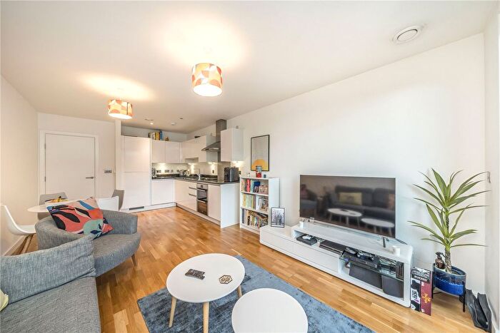 1 Bedroom Flat For Sale In Copperwood Place, Greenwich, SE10