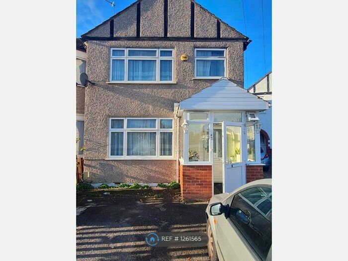 4 Bedroom End Of Terrace House To Rent In Rosebery Avenue, Harrow HA2