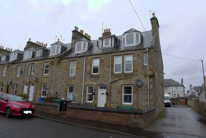 2 Bedroom Flat To Rent In Innerbridge Street, Guardbridge, KY16