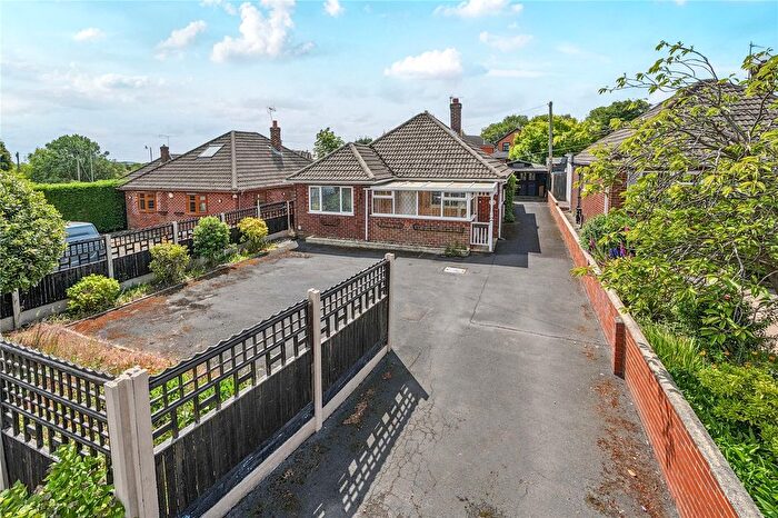 2 Bedroom Detached Bungalow For Sale In Green Lane, Lofthouse, Wakefield, West Yorkshire, WF3