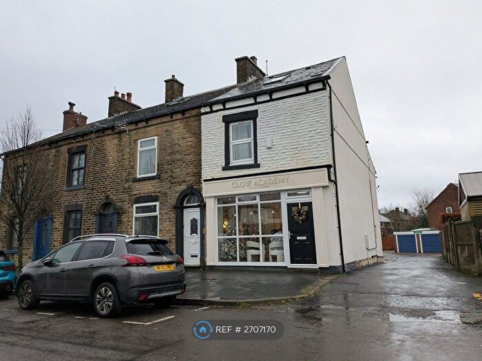 2 Bedroom Flat To Rent In Oldham Road, Oldham, OL4