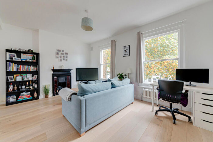 1 Bedroom Flat For Sale In Melbourne Grove, London, SE22